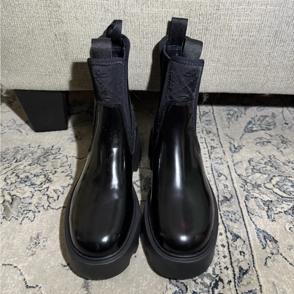 Tory Burch T Monogram Chelsea Lug Boot